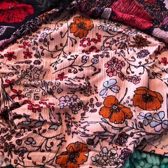 Love, fire Top - Picture 3 of 5